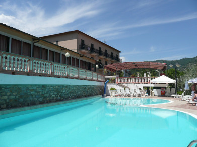 Hotel-------San-Bartolomeo-al-Mare---Imperia-1